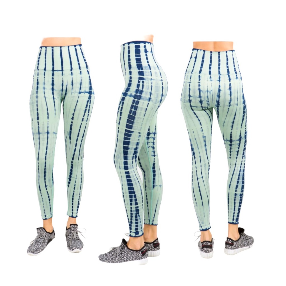 yelete sage/blue tie dye drip Crop leggings size Large